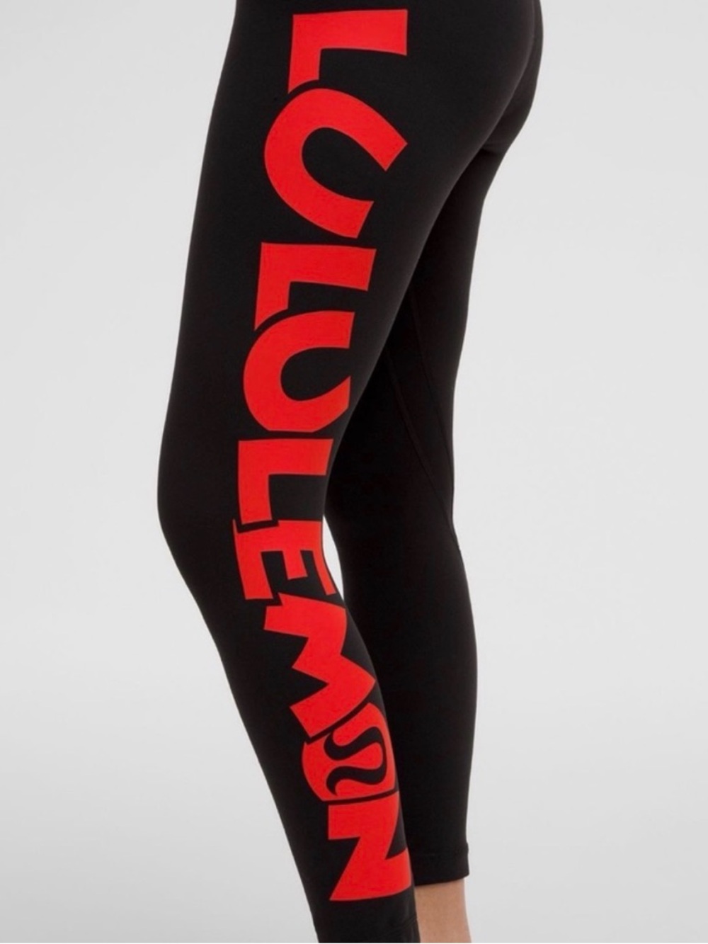 Lululemon and Disney collab size 6 black align red Disney! Excellent Condition